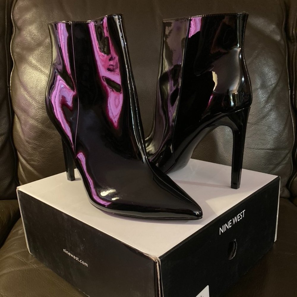 Nine West "Tennon" Size 11 Black Patent 4" Heeled Bootie